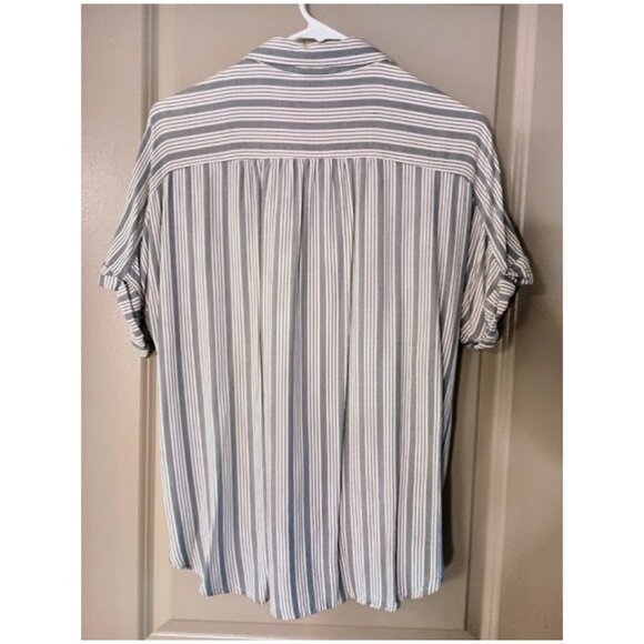 Blue & White Striped Short Sleeve Button-Up - Picture 2 of 4